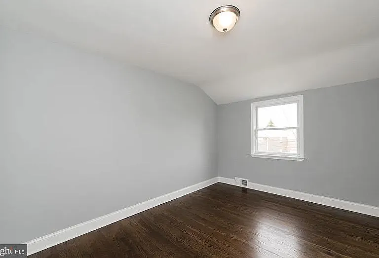1224 Winston Ave — Photo 20