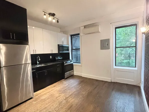 921 Saint Mark's Avenue image 1 of 9