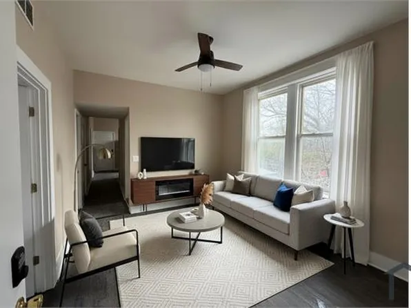 1319 S Harding Ave #3R, Chicago, IL 60623