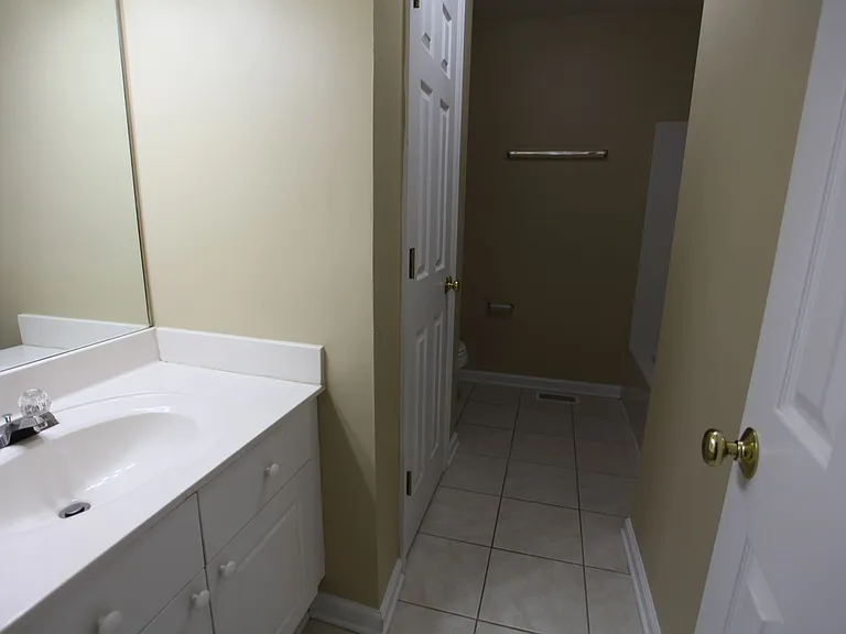 1477 N Donahue Dr #803 — Photo 5