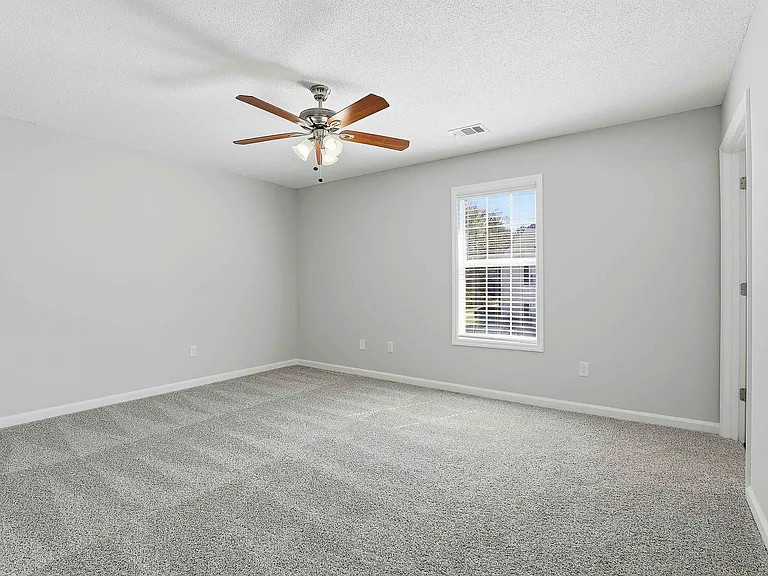 Faris Residences Newnan — Photo 35