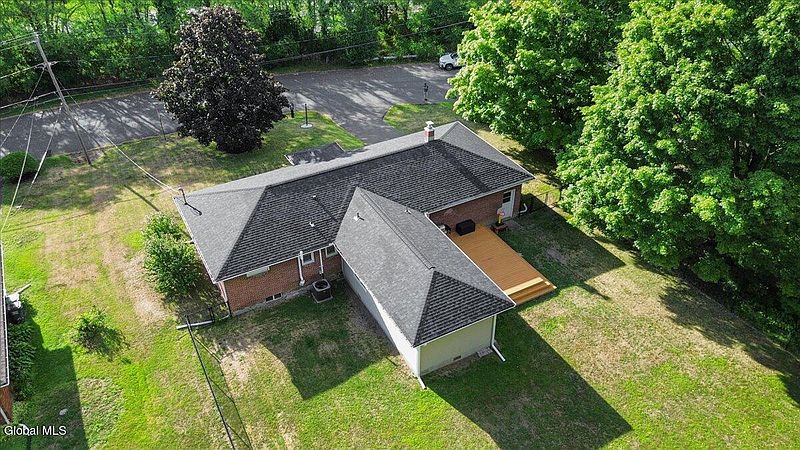 3rd image of 19 Weed Road