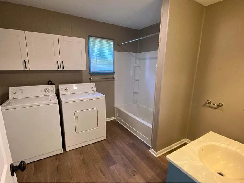 610 E Pierce St — Photo 3