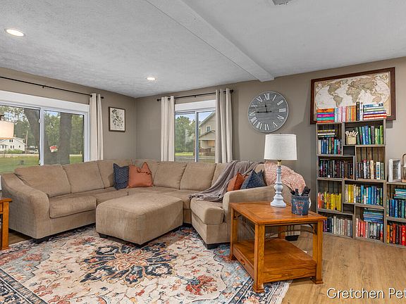 5th image of 9551 Byron Center Ave SW