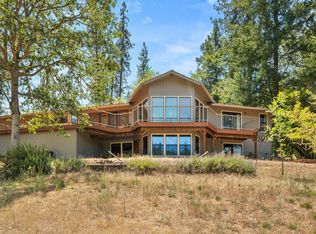 11178 E Evans Creek Rd, Rogue River, OR 97537