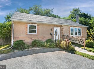 32 Paul Rd, New Castle, DE 19720