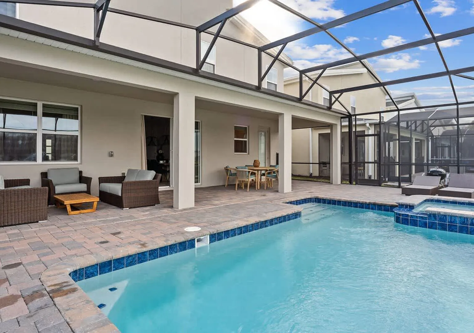 Themed 7Bedroom and Pool 18 guests — Photo 3