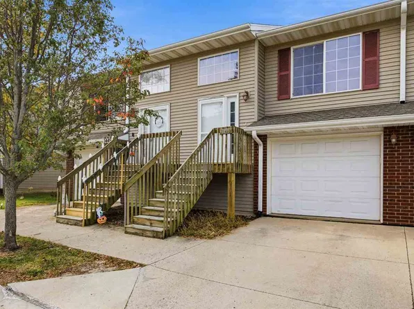 1455 Hayden Ln, North Liberty, IA 52317