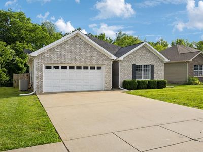 215 Azalea Dr, Oak Grove, KY, 42262