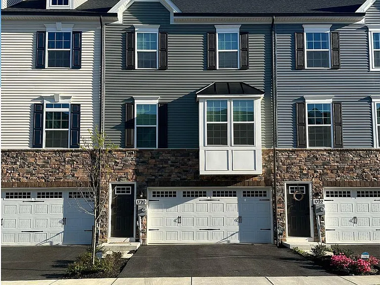 1720 Atlas Dr — Photo 1