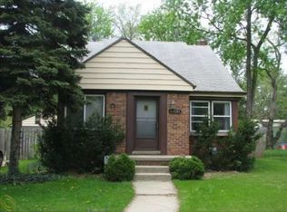23501 Meadowlark Ave, Oak Park, MI 48237