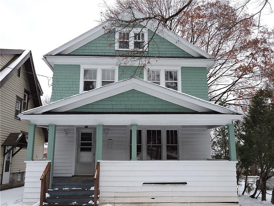 1st image of 500 Beattie St