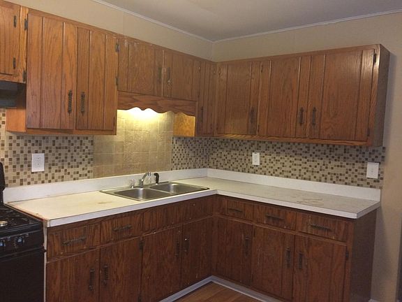 3rd image of 1417 Marigold Dr