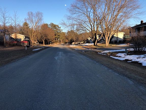 4th image of 38 Saint Croix Pl