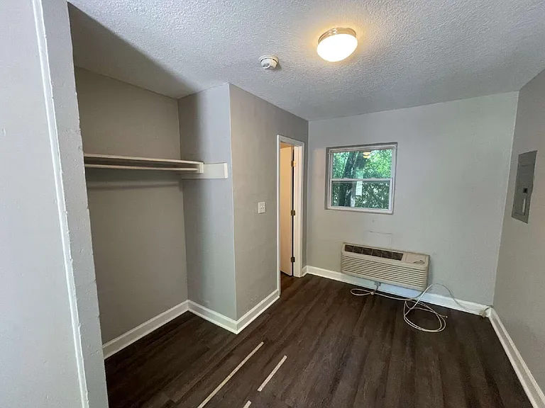 3721 Crawfordville Rd #13 — Photo 6
