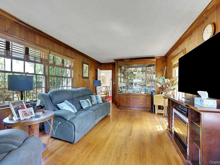 29 Deerfield Ave — Photo 13