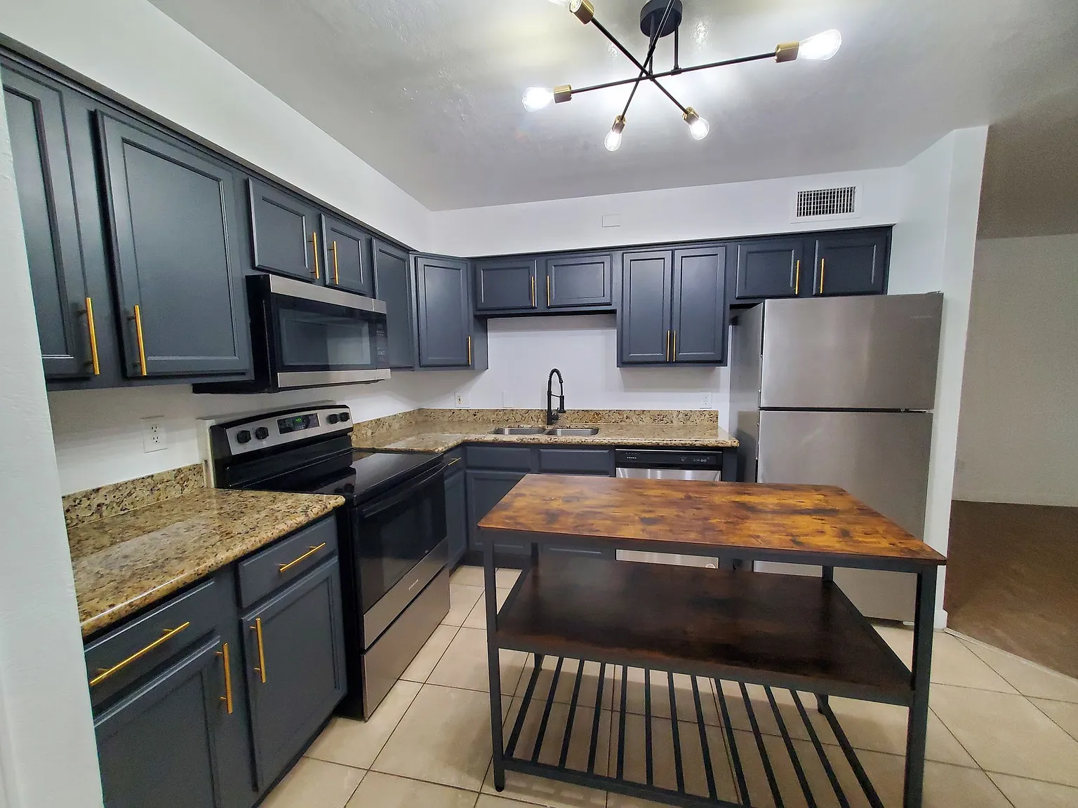 Mountain View Condos — Photo 3