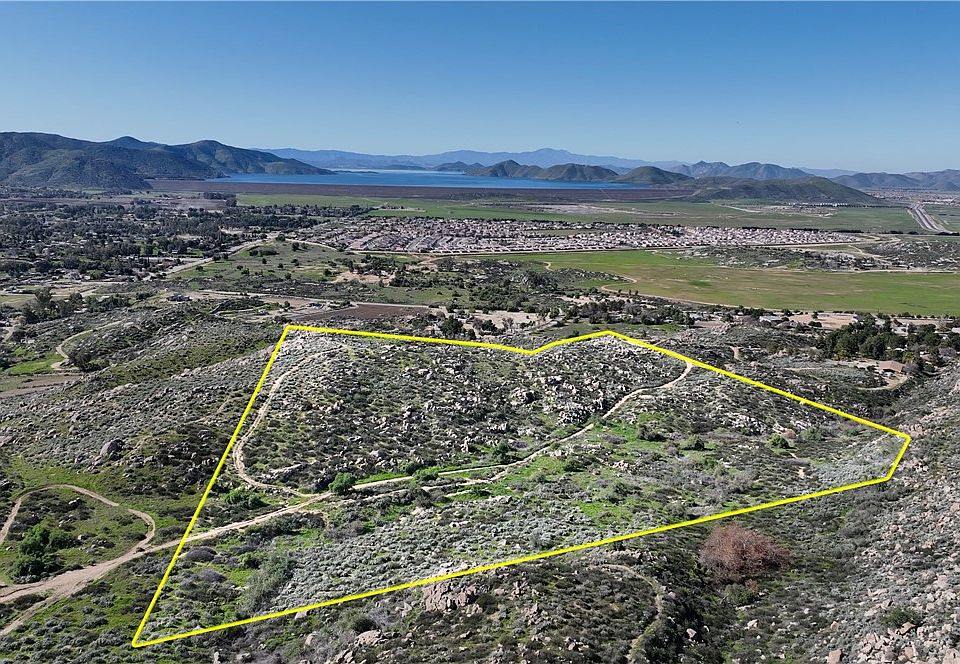 1st image of 14 Starlight Mesa Dr