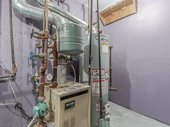 1087 Blake Avenue image 20 of 25