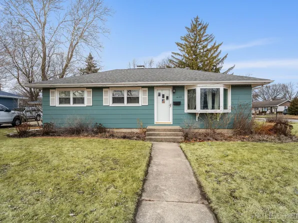 1633 Roanoak Ave, Aurora, IL 60506