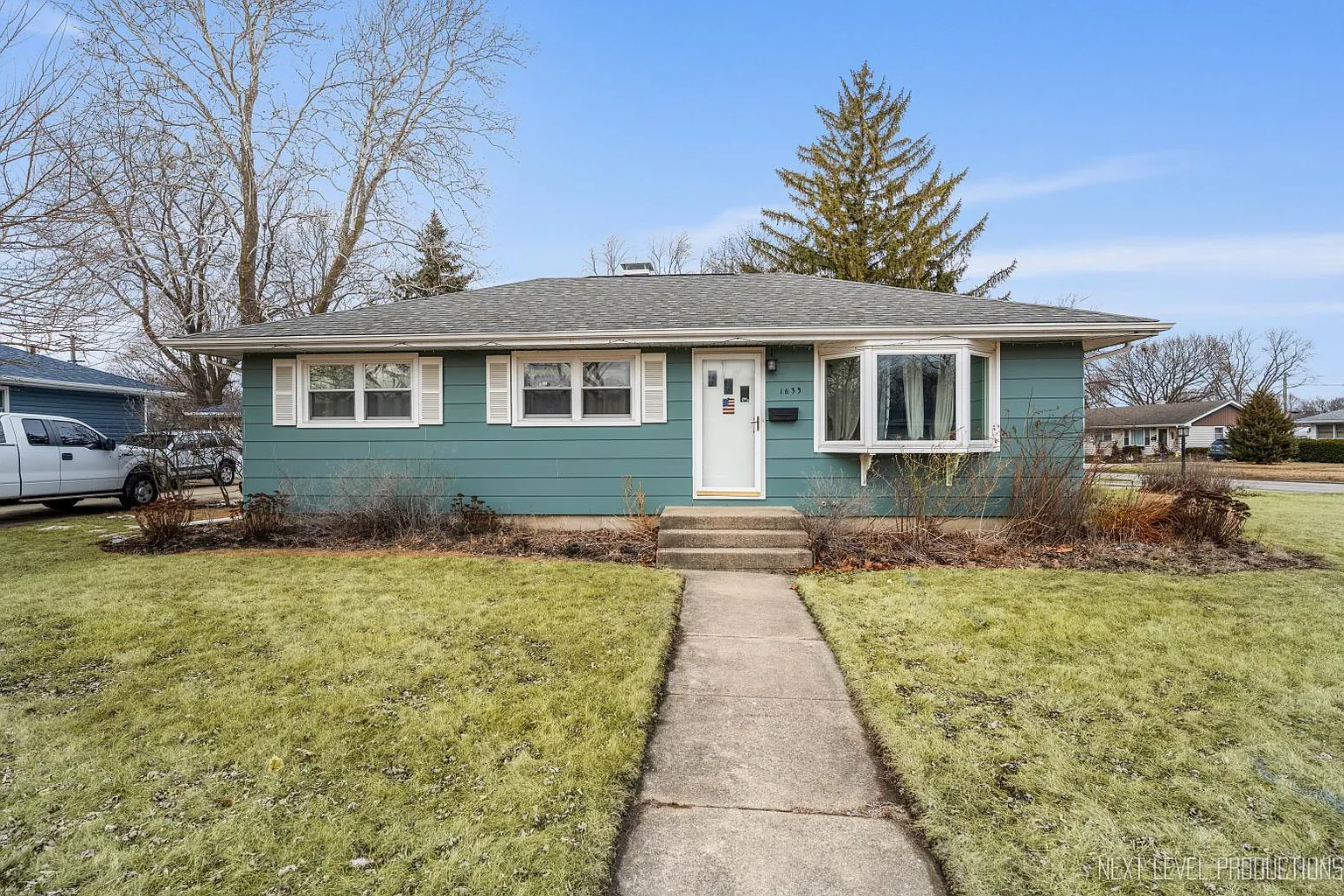 1633 Roanoak Ave photo 1