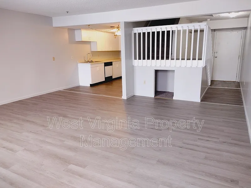 104 N 8th Street