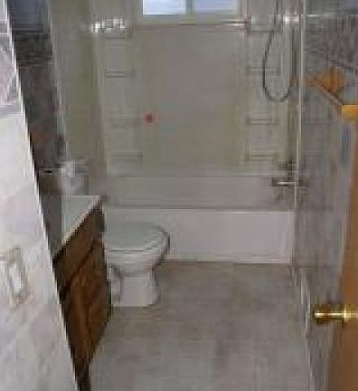 3rd image of 4926 Allingham Dr