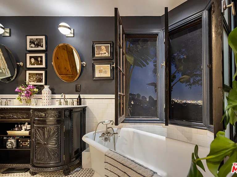 3340 Durand Dr — Photo 23