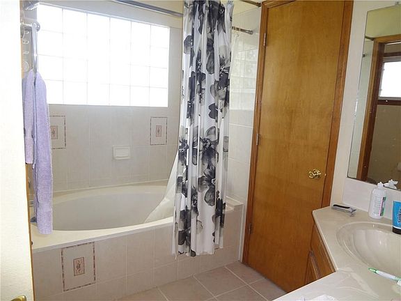4th image of 1285 Michelangelo Dr