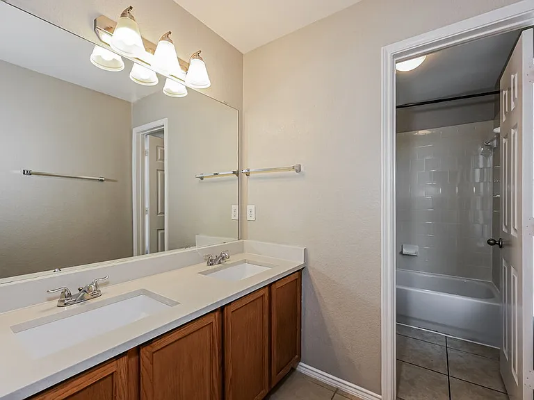 8420 Ranch Hand Trl — Photo 16