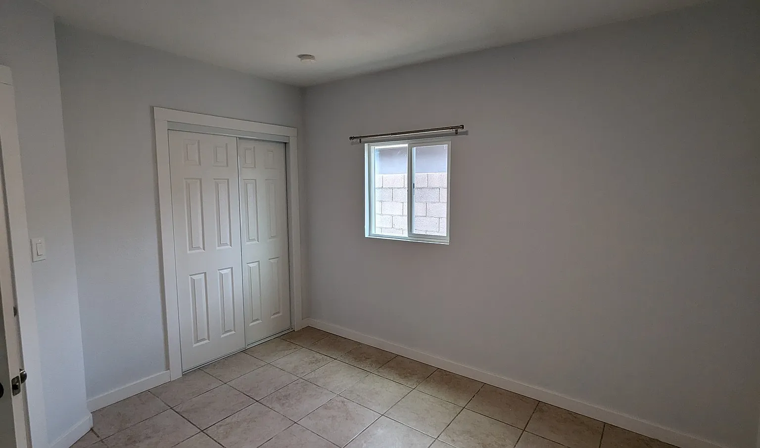 4 bed, 1350 sqft, $2,199 — Photo 2