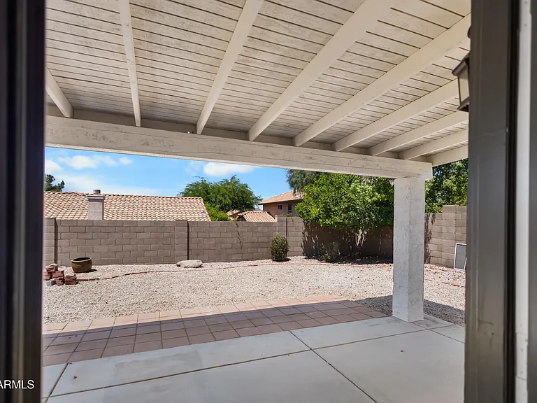1214 E Beverly Ln — Photo 27