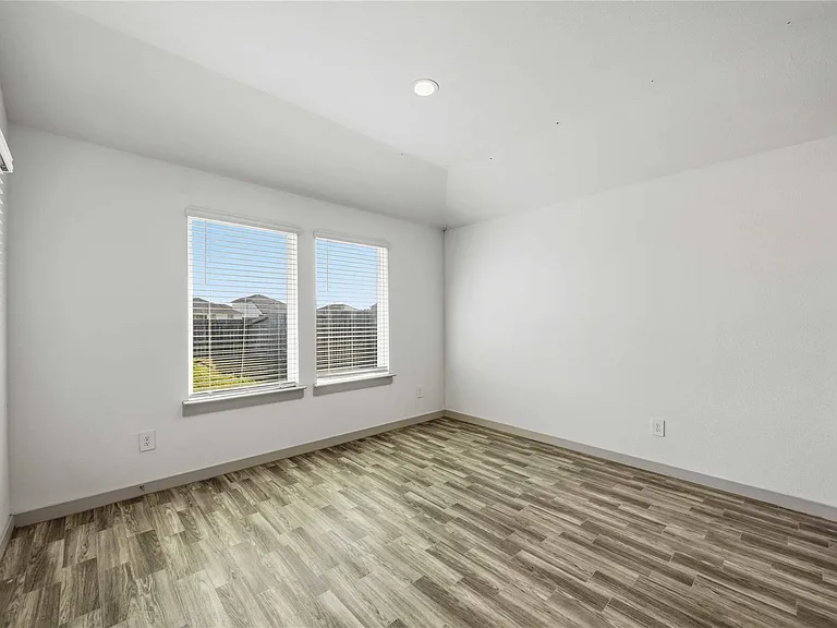 7127 Whispering Leaf St — Photo 15