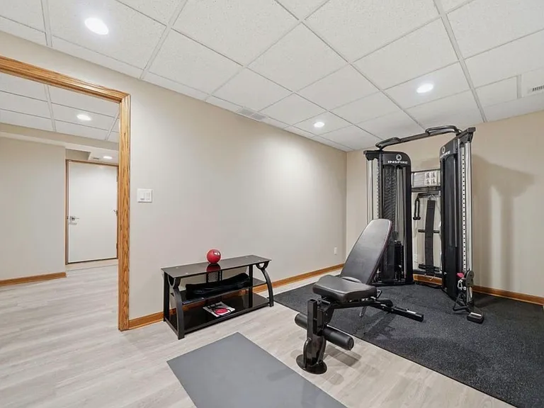 920 Carriage Way #12 — Photo 23
