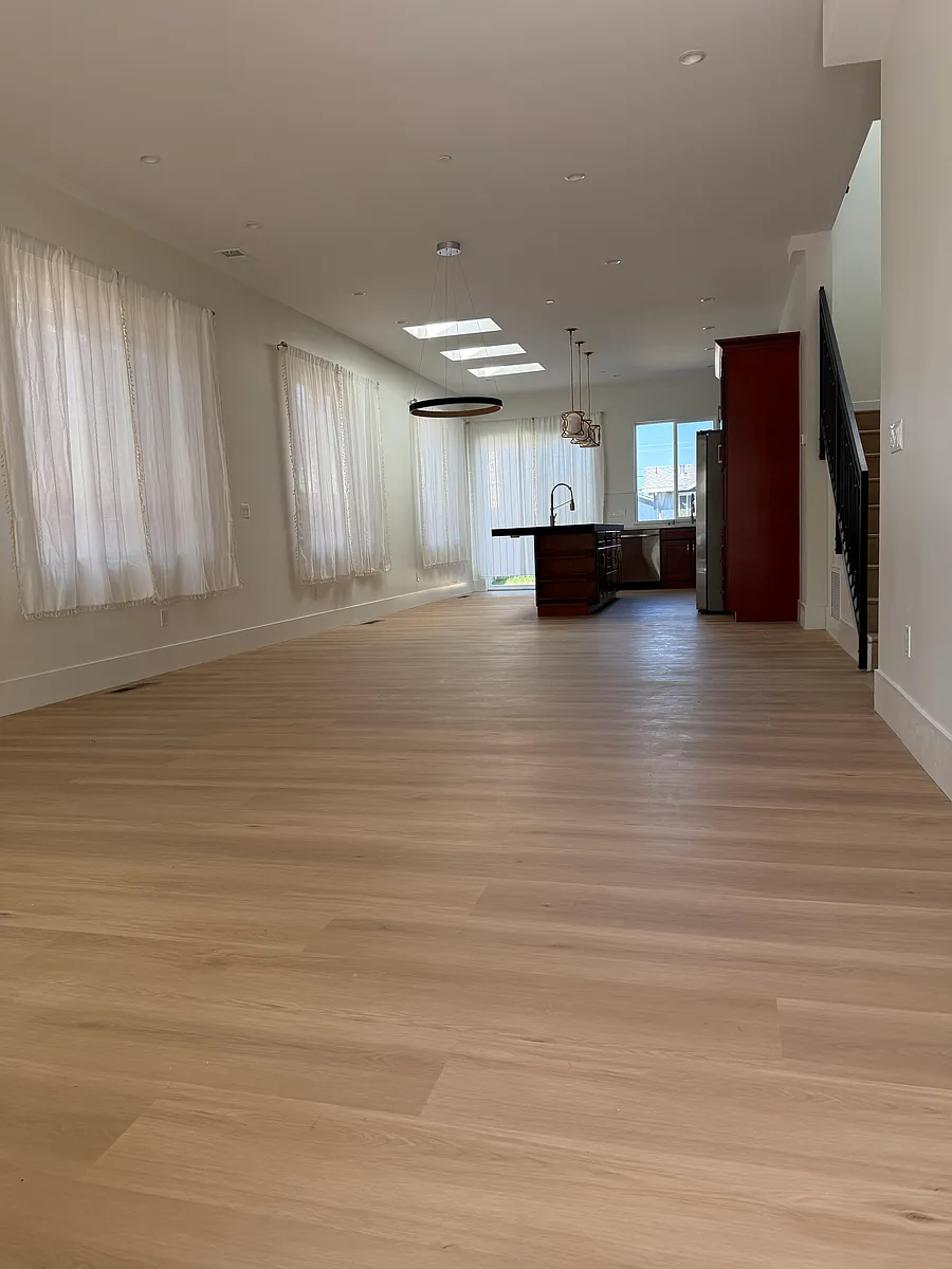 Building Photo - 415 6th Ave