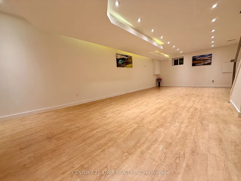10 Palmerston Ave — Photo 39