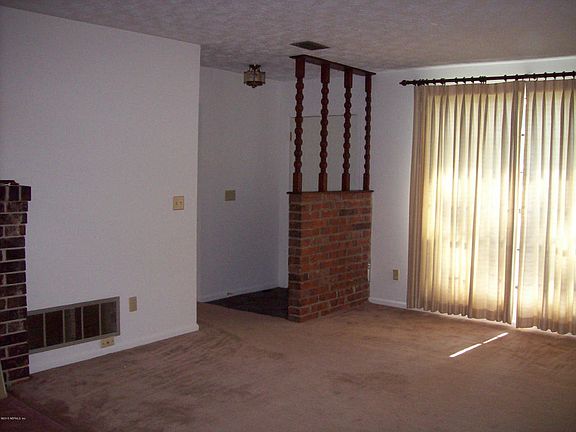 2nd image of 104 Plum Ct
