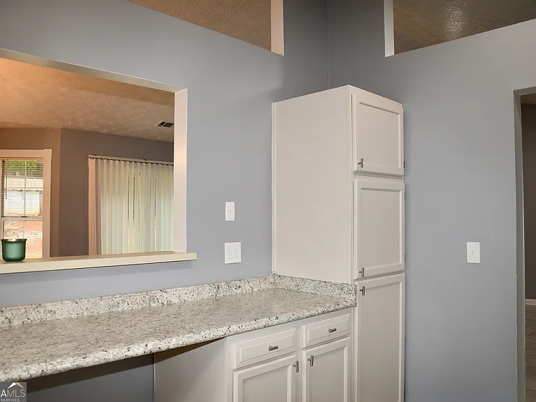 5932 Homestead Cir — Photo 36
