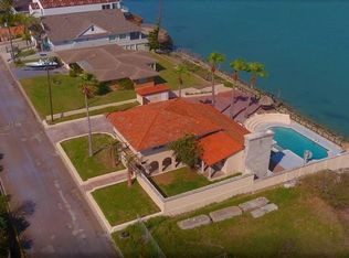 602 N Shore Dr, Port Isabel, TX 78578