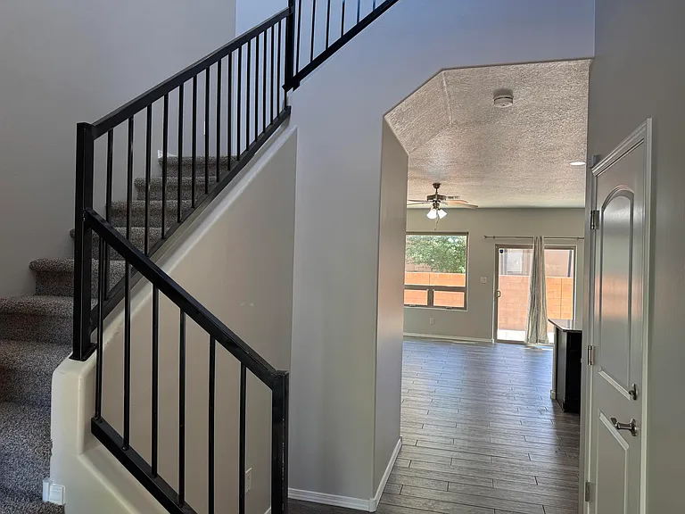 1619 Cheshire Ct NW — Photo 2