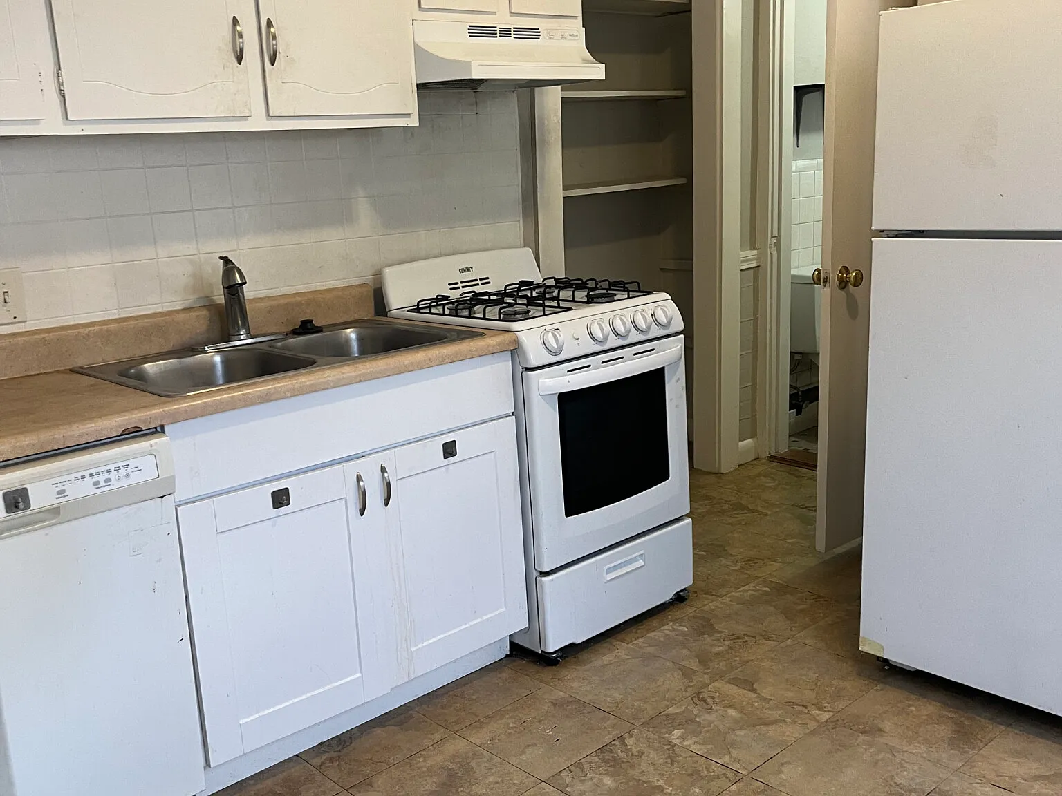 Studio, 1.0 bath, $2,450 — Photo 4