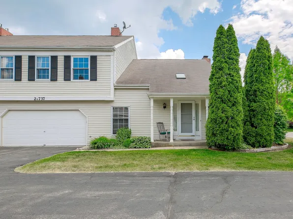 2S737 Grove Ln, Warrenville, IL 60555