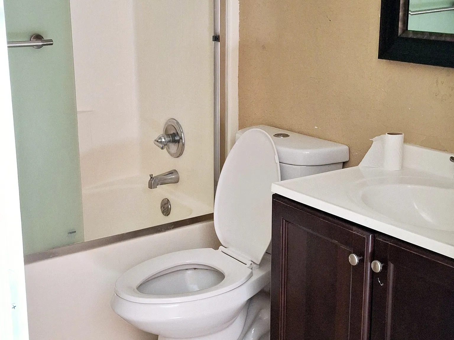 4 bed, 1680 sqft, $1,915 — Photo 3