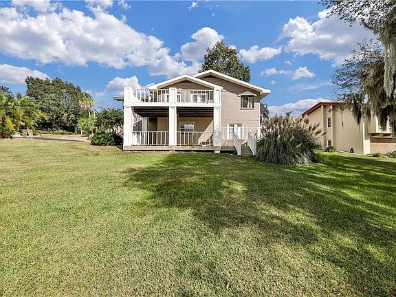 5th image of 2209 E Crooked Lake Dr