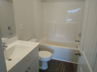 102 Chandler Ct, Sanford, NC 27330