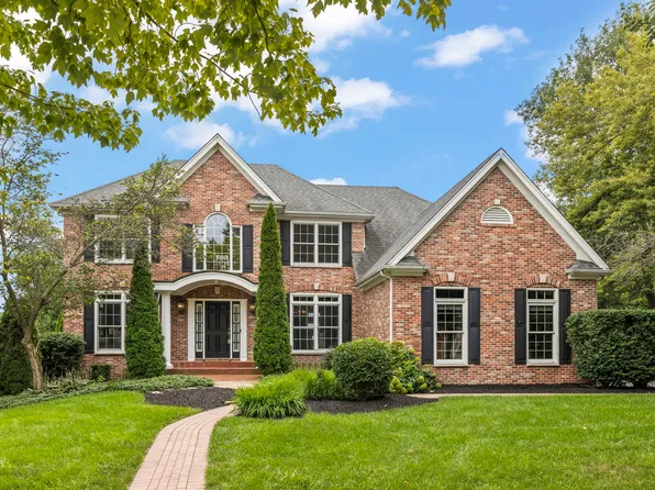 1213 Winners Cup Cir, St Charles, IL 60174