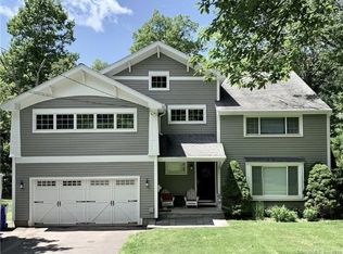 328 Tunxis Rd, West Hartford, CT 06107