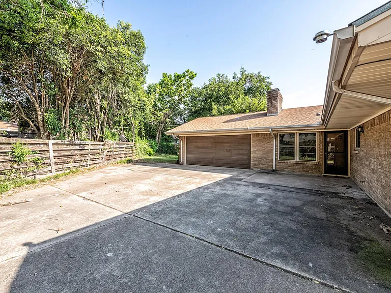 424 Richland Dr — Photo 17