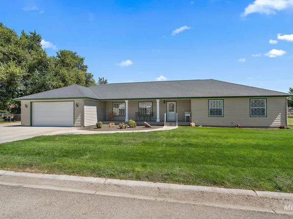 405 S 7th St W, Homedale, ID 83628