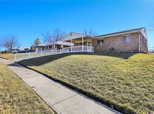 305 Grovewood Dr, Beech Grove, IN 46107